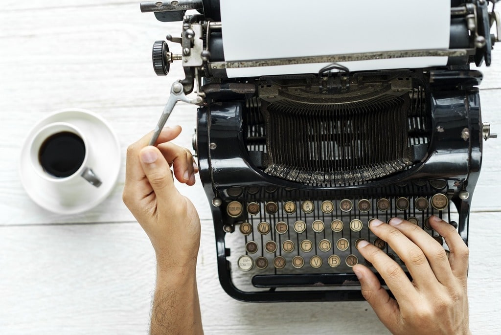 Rencontre avec un auteur auto-édité : les défis de publier sans maison d'édition